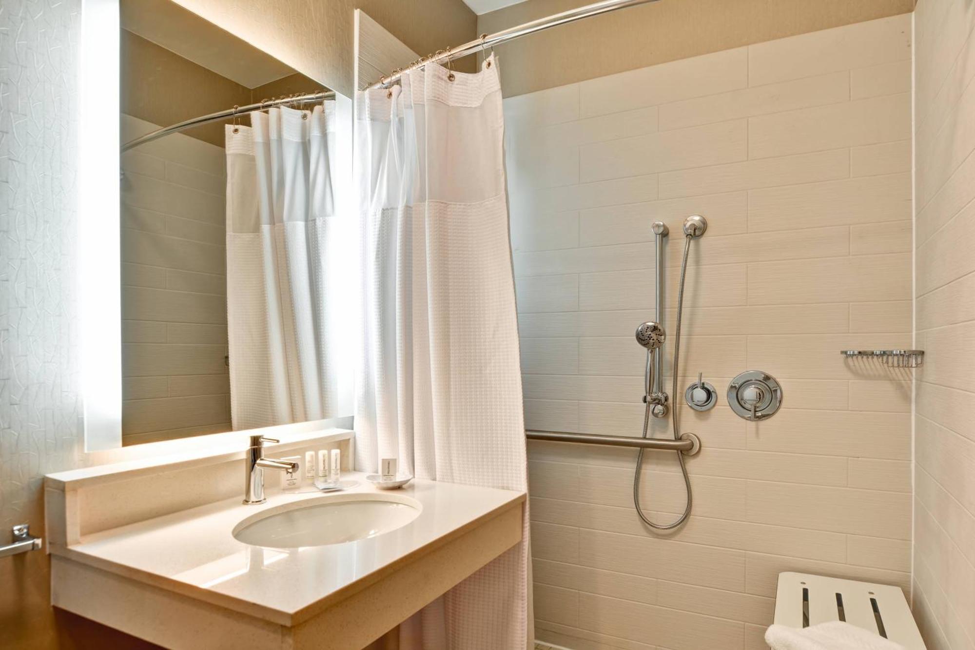 Springhill Suites Lexington Near The University Of Kentucky Bagian luar foto