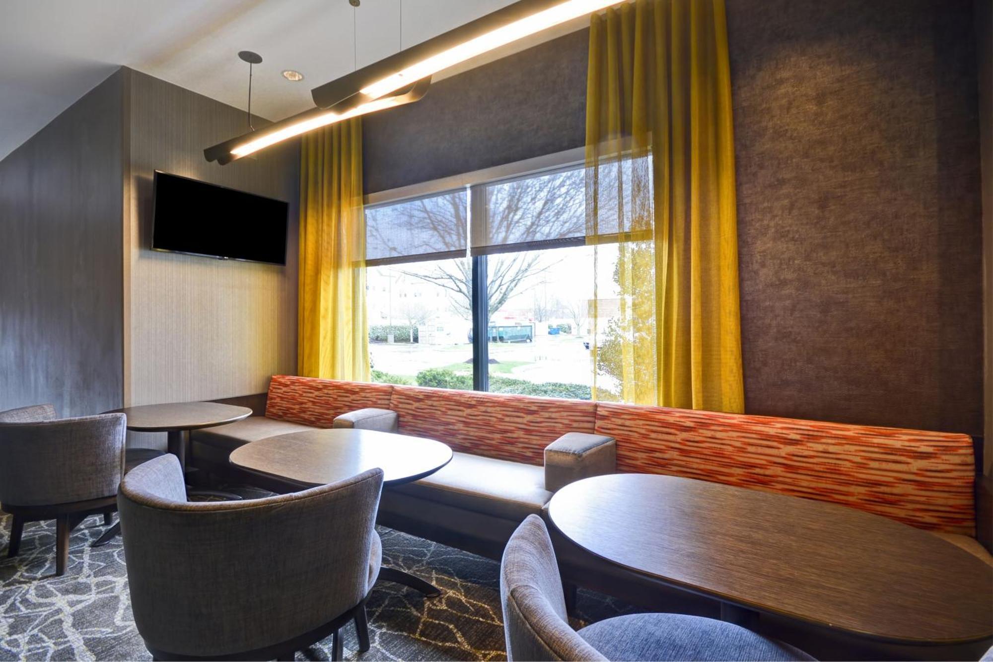 Springhill Suites Lexington Near The University Of Kentucky Bagian luar foto