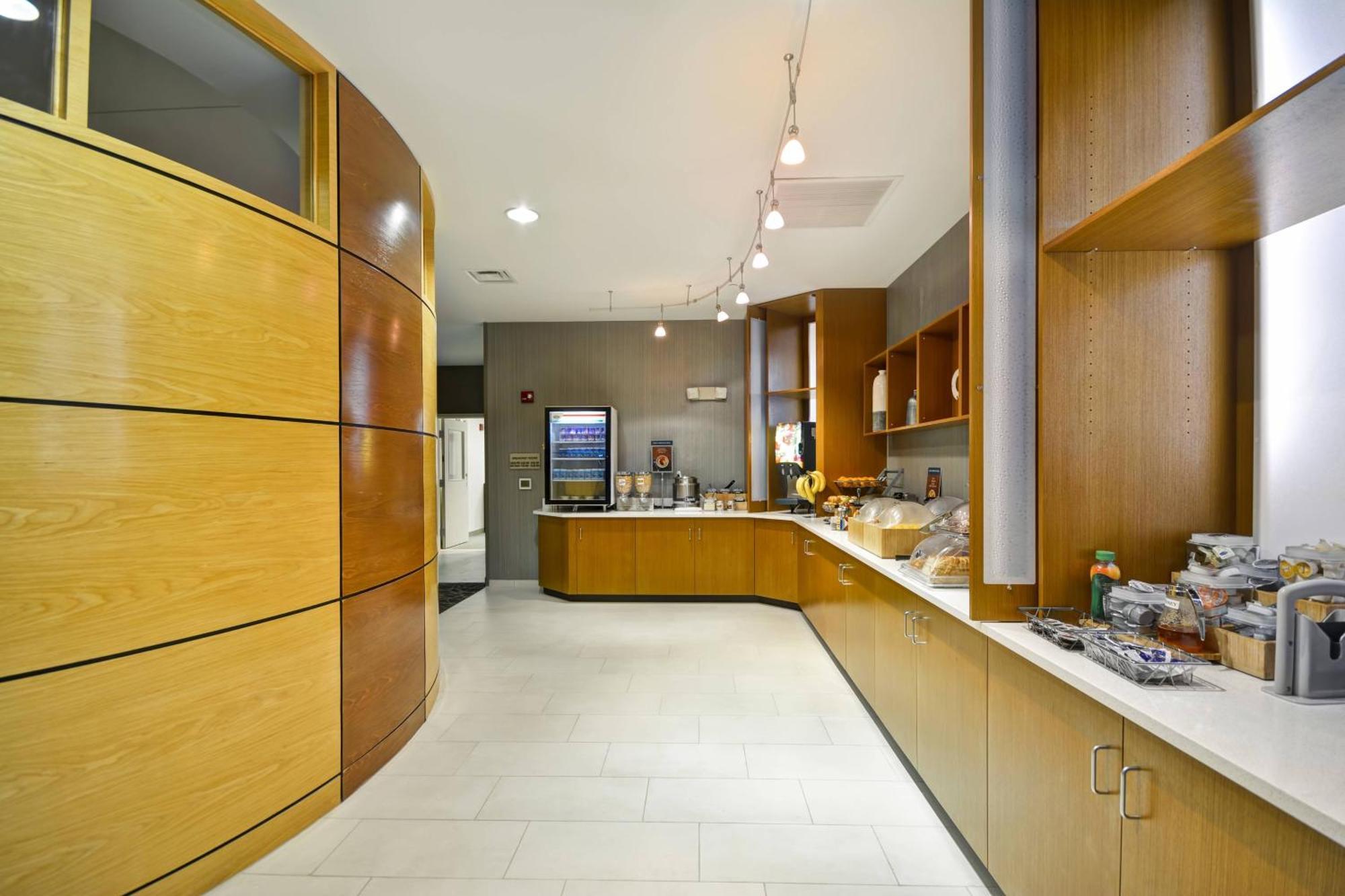 Springhill Suites Lexington Near The University Of Kentucky Bagian luar foto