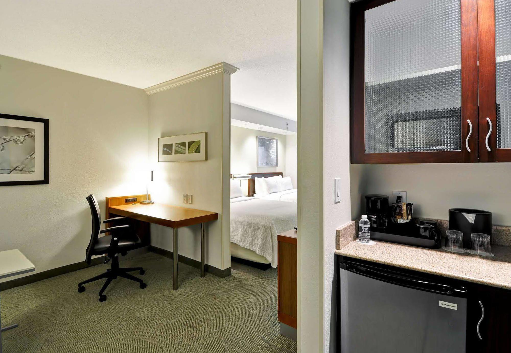 Springhill Suites Lexington Near The University Of Kentucky Bagian luar foto